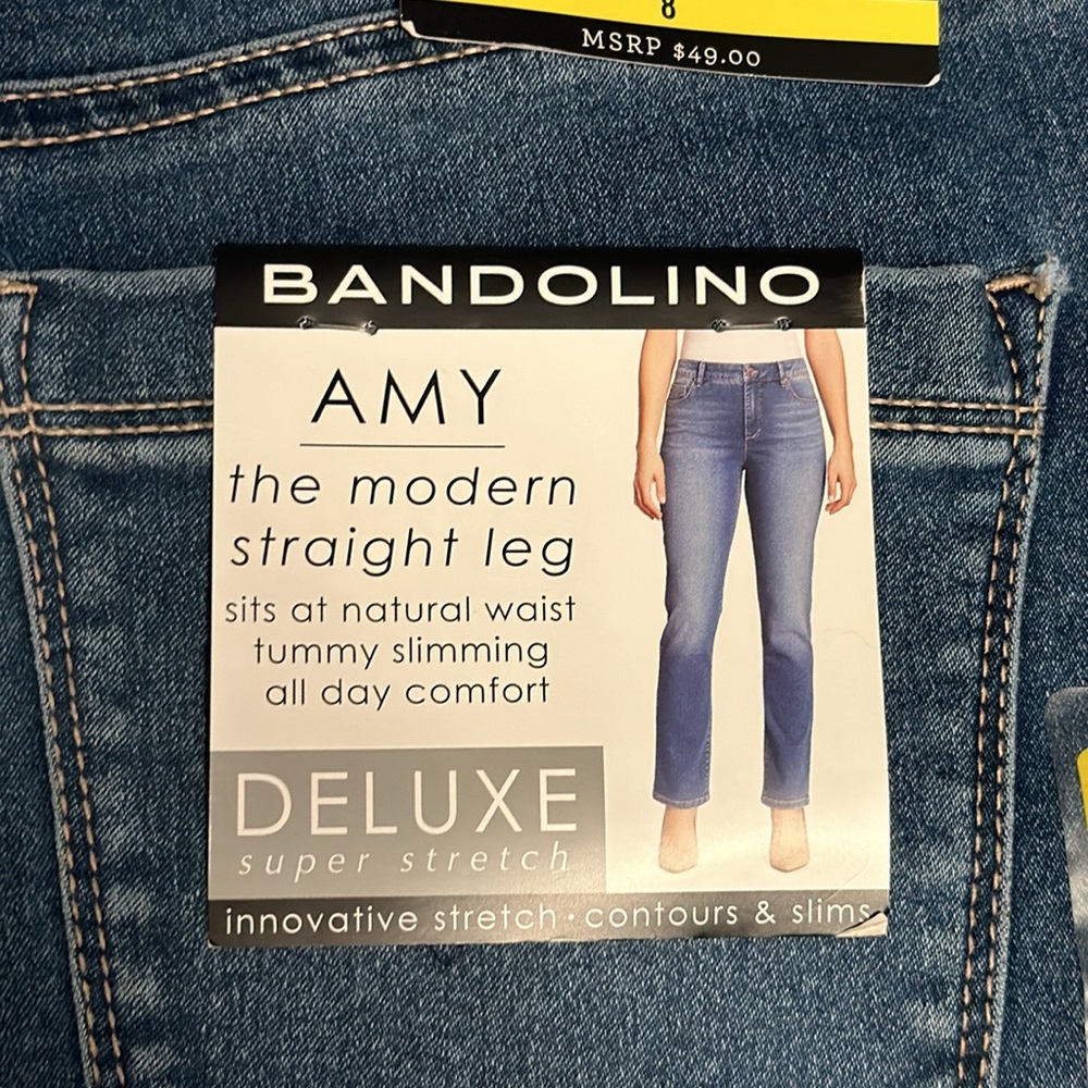 NWT! Women’s Bandolino AMY modern straight leg jeans,  Size 8 - Picture 4 of 4